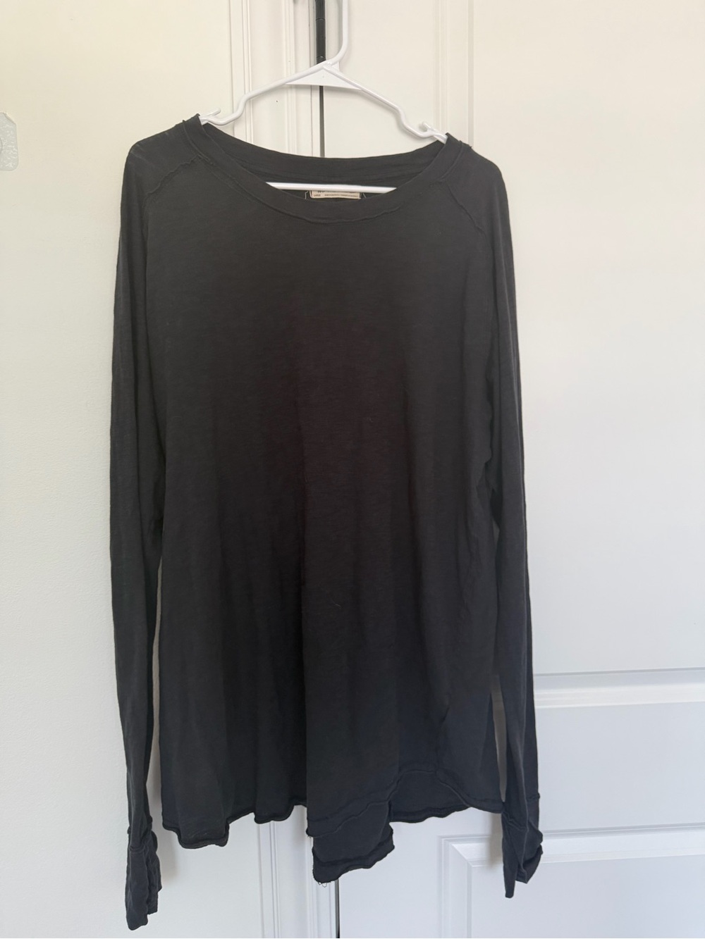 We The Free Long-Sleeve Raw-Edge Crew Neck Top - Black